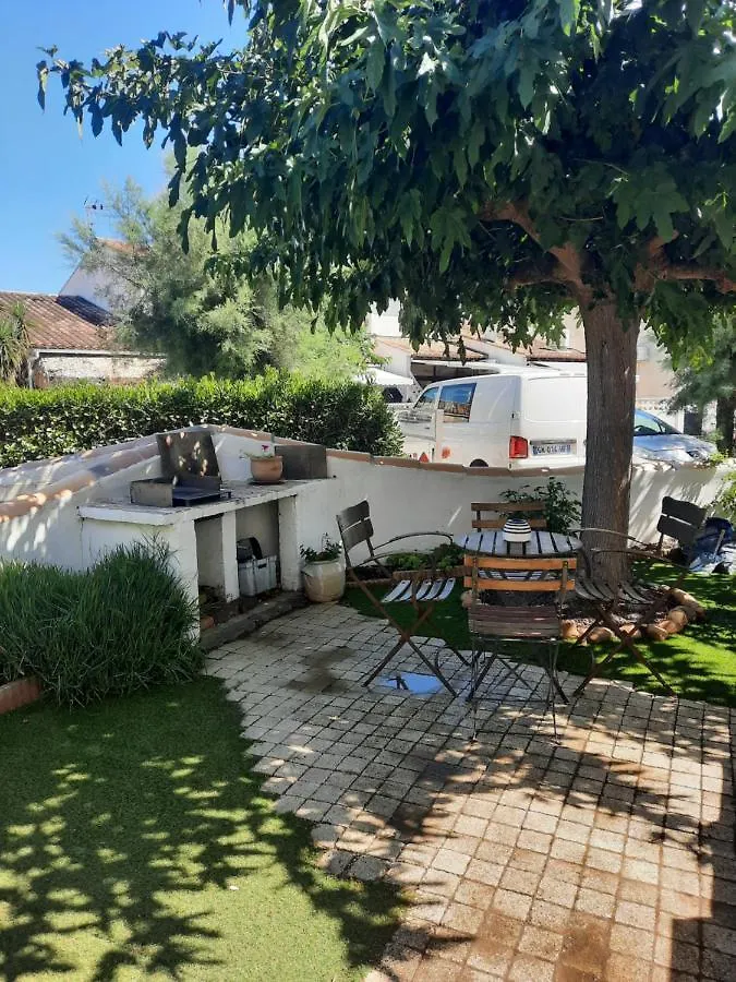 Petit Appartement Aux Stes Maries De La Mer Les Les Saintes-Maries-de-la-Mer 0*,  France
