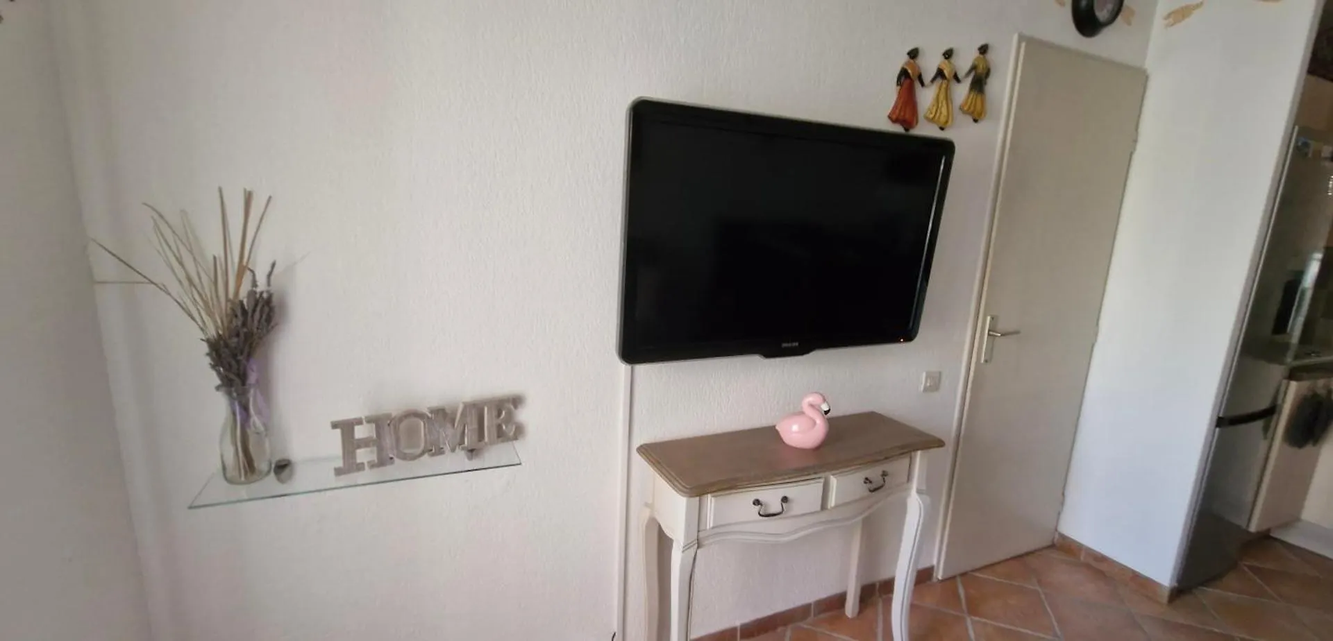 Petit Appartement Aux Stes Maries De La Mer Les Les Saintes-Maries-de-la-Mer 0*,  France